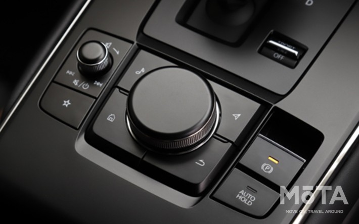 マツダ 新型MX-30