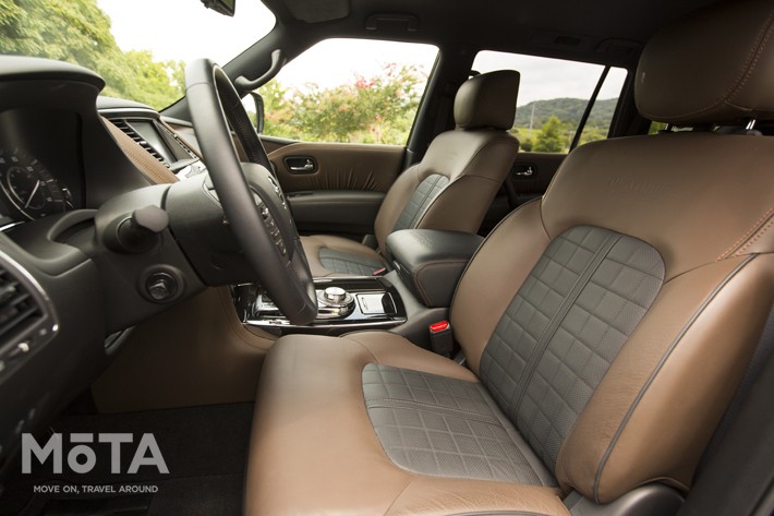 アルマーダのインテリア