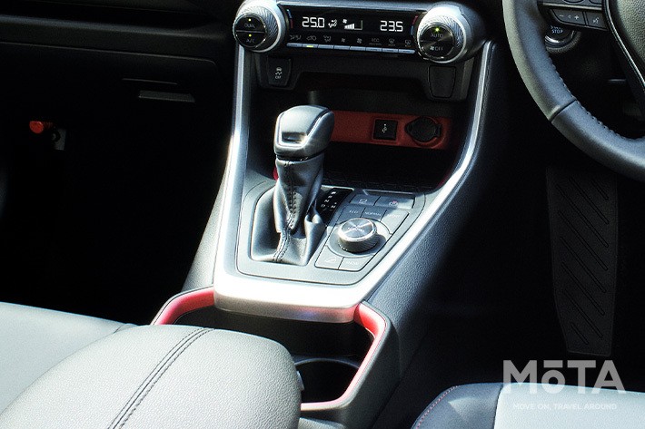 トヨタ RAV4 特別仕様車「Adventure“OFFROAD package”」