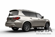 インフィニティ QX80