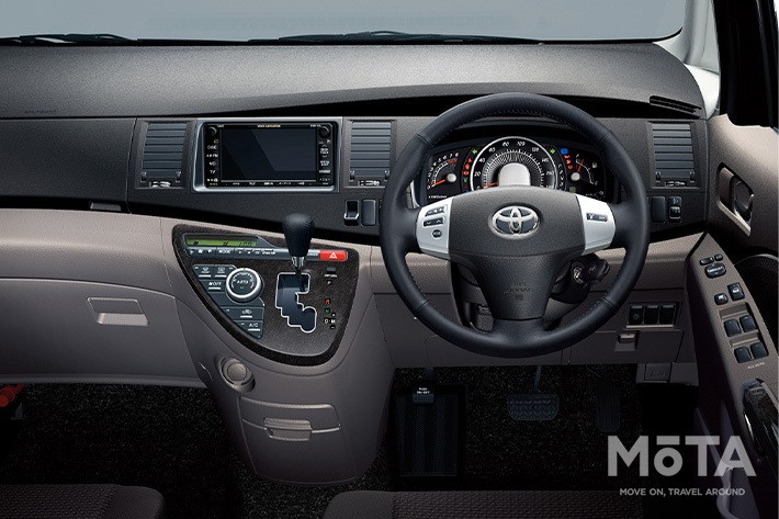 トヨタ アイシス