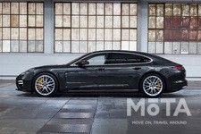 ポルシェ 新型パナメーラ ターボS E-ハイブリッド エクスクルージブ