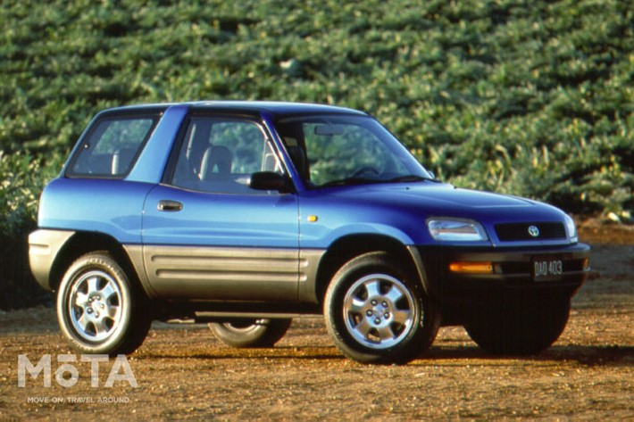 1994年に登場した初代「トヨタ RAV4」