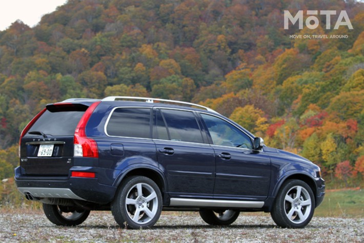 ボルボ 初代XC90（写真は2013年モデル「XC90 3.2 AWD R-DESIGN パッケージ」）