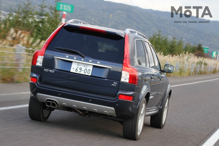 ボルボ 初代XC90（写真は2013年モデル「XC90 3.2 AWD R-DESIGN パッケージ」）