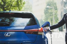 レクサス 新型UX300e