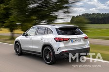 メルセデス AMG 新型GLA 45 S 4MATIC+