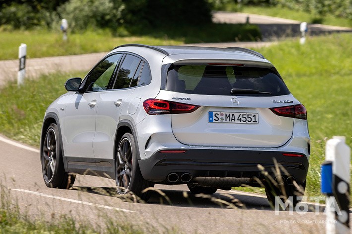 メルセデス AMG 新型GLA 45 S 4MATIC+