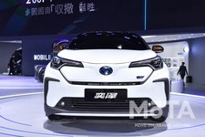 トヨタ C-HR EV兄弟車「一汽トヨタ IZOA(イゾア)」[中国専用車]