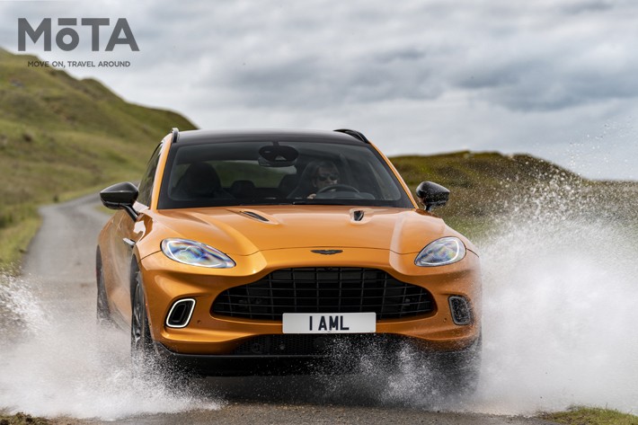 アストンマーティン DBX