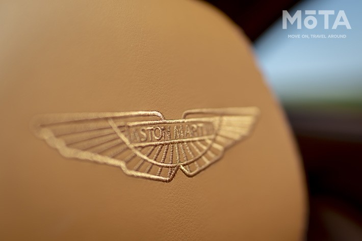 アストンマーティン DBX