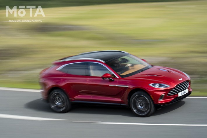 アストンマーティン DBX