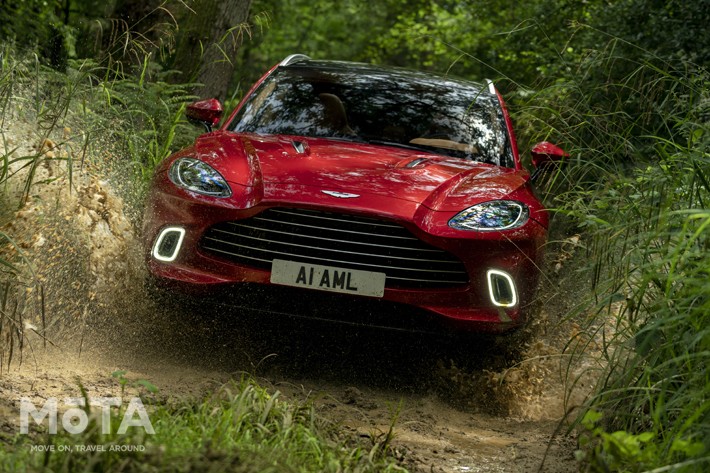 アストンマーティン DBX