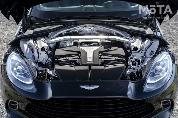 アストンマーティン DBX