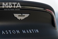 アストンマーティン DBX