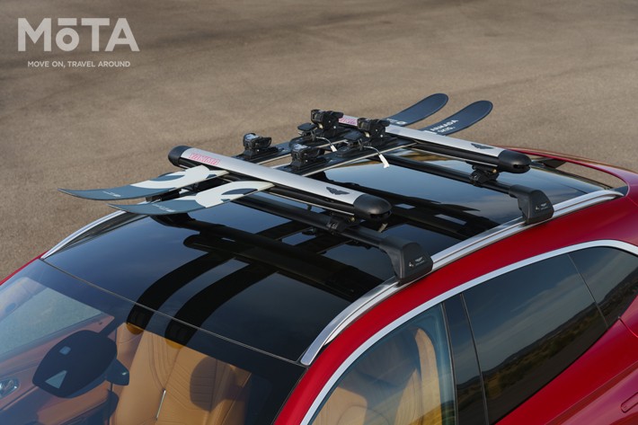 アストンマーティン DBX