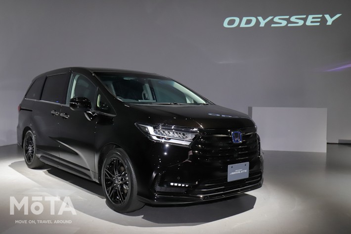 ホンダ 新型オデッセイ「ODYSSEY e:HEV ABSOLUTE EX」[ボディカラー：プレミアムスパークルブラック・パール／2020年11月マイナーチェンジモデル]