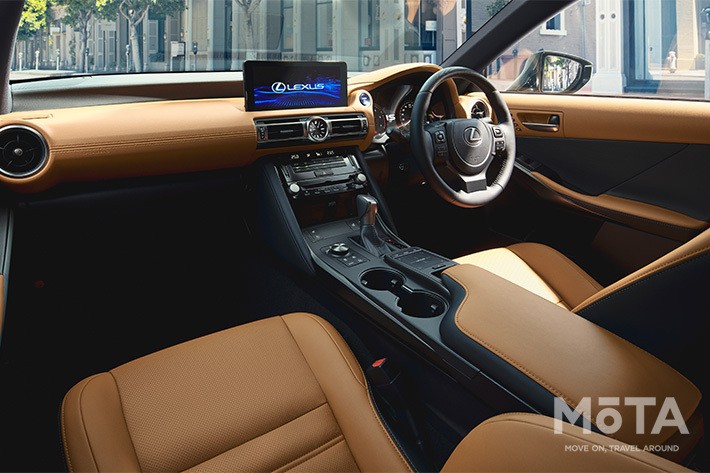 レクサス 新型IS300h“version L”