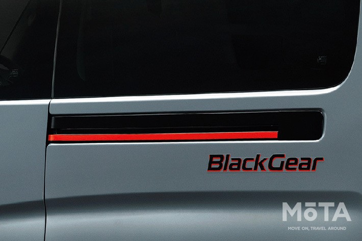 日産 NV350キャラバン 特別仕様車「プレミアムGX BLACK GEAR」