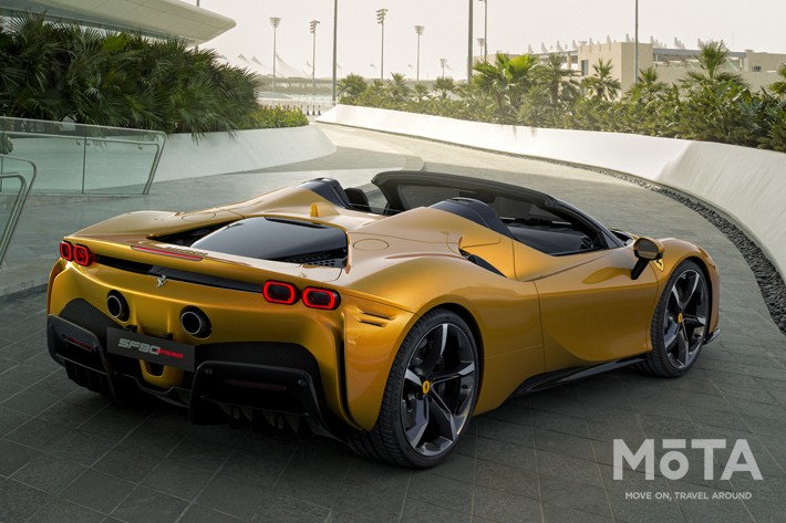 FERRARI SF90 SPIDER(フェラーリ SF90スパイダー)