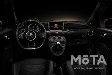 アバルト 595 Scorpioneoro（スコルピオーネオーロ）