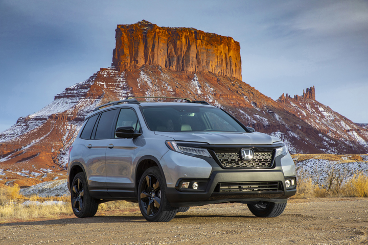 ランクルのライバルになりそう 強いオフロード感が魅力のミドルsuv ホンダ パスポート 日本にない日本車 Mota