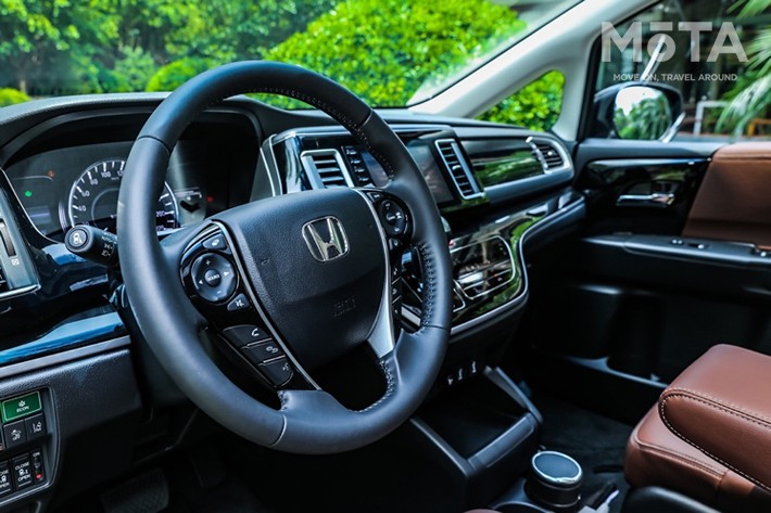 ホンダ エリシオン(艾力紳)[オデッセイ上級モデル・兄弟車／東風本田汽車有限公司(東風ホンダ)製 中国市場向けモデル]