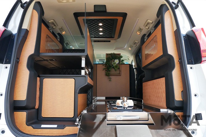 寝台霊柩車「プレミアムフュージョン」