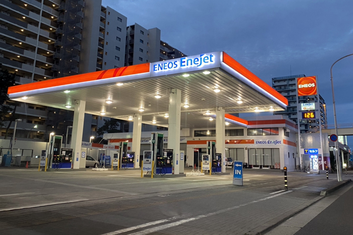 満タン それともチョビチョビ小分け ガソリン代高騰の今 お財布とクルマに優しいのはどっち 初心者必見 編集部が語る自動車購入ノウハウ Mota