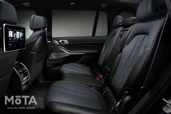 BMW X7 限定車「X7 Edition Dark Shadow」