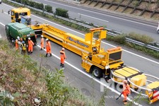 大型移動式防護車両 ハイウェイ・トランスフォーマー