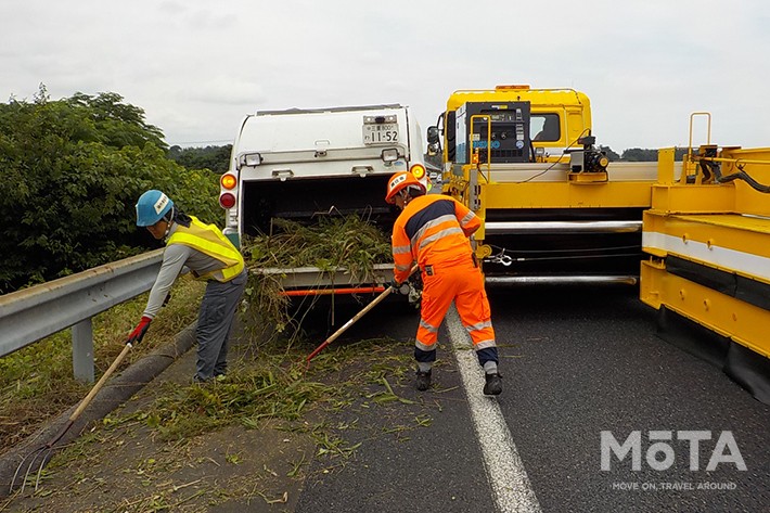 大型移動式防護車両 ハイウェイ・トランスフォーマー