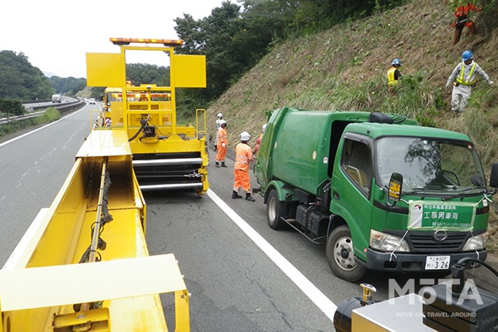 大型移動式防護車両 ハイウェイ・トランスフォーマー