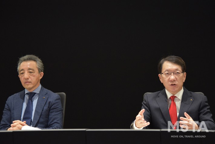 　右から加藤 隆雄CEOと長岡 宏CO-COO兼開発担当