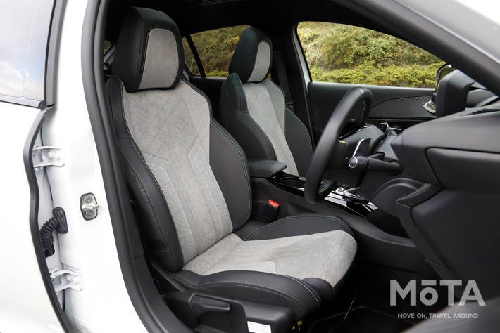 プジョー 新型208