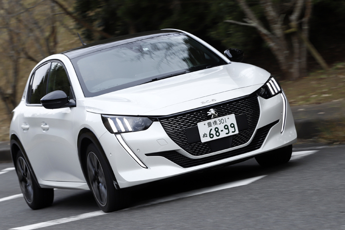 インポート カー オブ ザ イヤー受賞のプジョー 8 そもそもプジョー 8ってどんなクルマ フォトギャラリー Mota インポート カー オブ ザ イヤー受賞のプジョー 8 そもそもプジョー 8ってどんなクルマ フォトギャラリー Mota