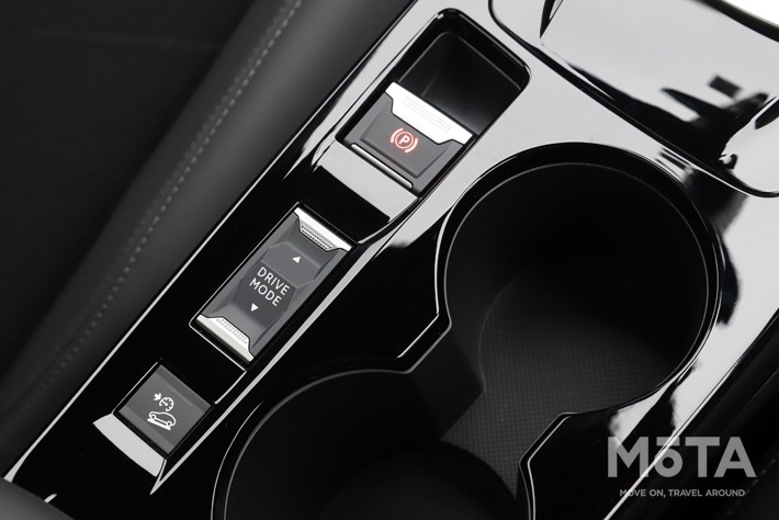 プジョー 新型2008