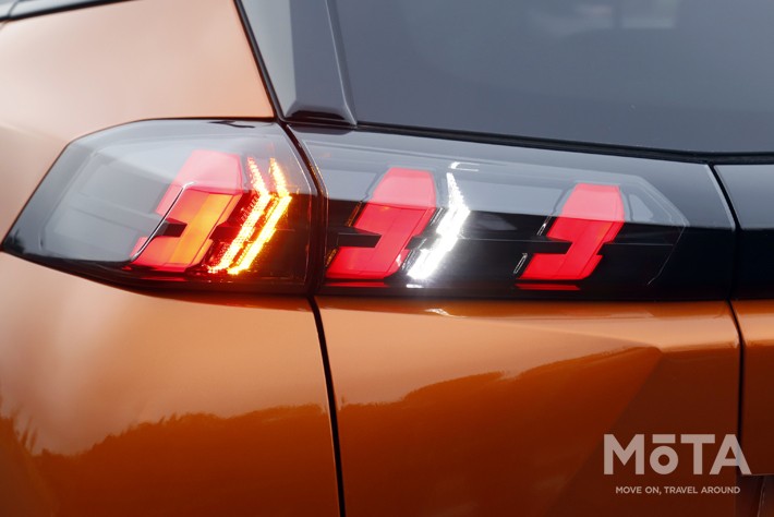 プジョー 新型2008