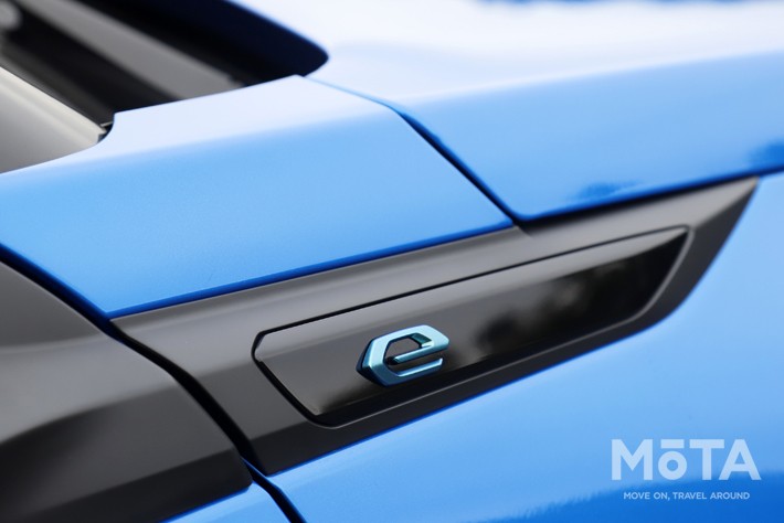 プジョー 新型e-2008