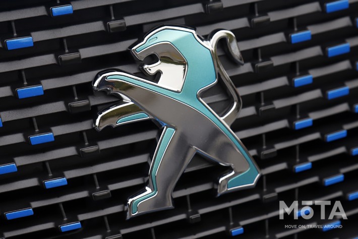 プジョー 新型e-2008