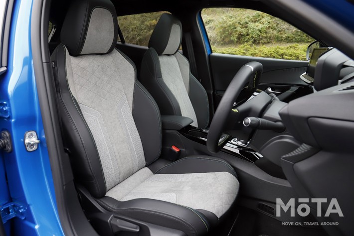 プジョー 新型e-2008