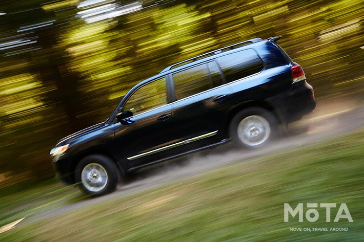 トヨタ ランドクルーザー（ランクル200）[写真は北米仕様車]