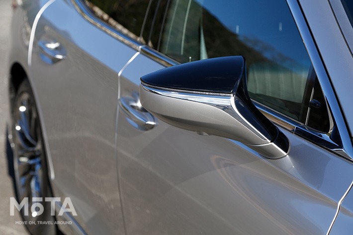 レクサス LS500 “EXECUTIVE”[ボディカラー：銀影ラスター（2020年11月マイナーチェンジモデル）]