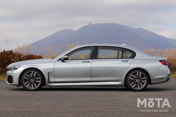 BMW 7シリーズ（M760Li xDrive）