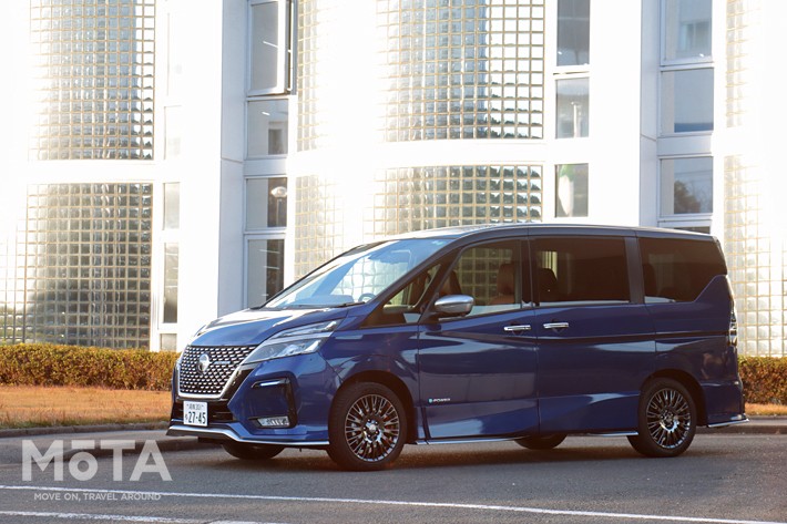 日産 セレナ e-POWER AUTECH SPORTS SPEC