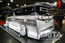 「KUHL RACING JAPAN」トヨタ ヴェルファイア（2代目）