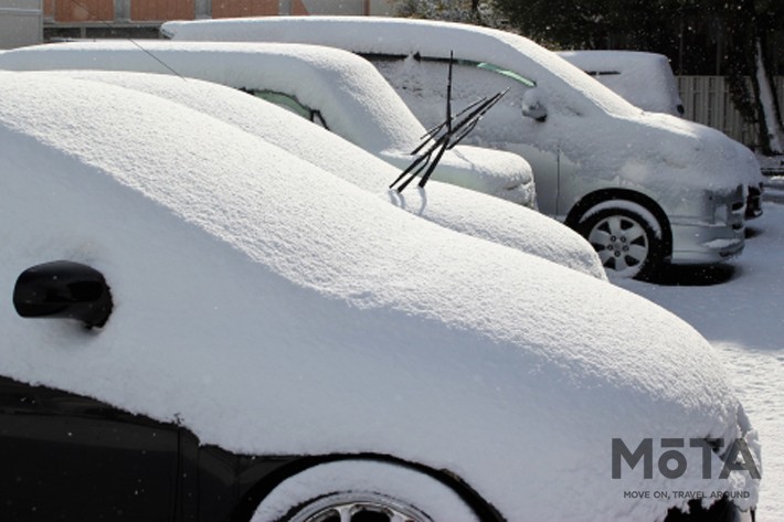 雪が降るときワイパーは立てる 立てない どっちが良いの コラム Mota