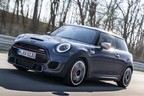 MINI MINI John Cooper Works GP Inspired Edition（ジョン・クーパー・ワークス・ジーピー・インスパイアード・エディション)