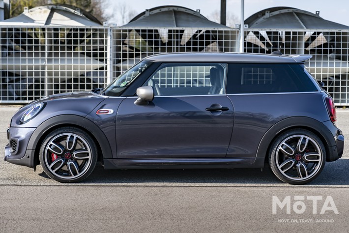MINI MINI John Cooper Works GP Inspired Edition（ジョン・クーパー・ワークス・ジーピー・インスパイアード・エディション)