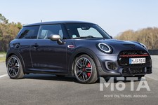 MINI MINI John Cooper Works GP Inspired Edition（ジョン・クーパー・ワークス・ジーピー・インスパイアード・エディション)